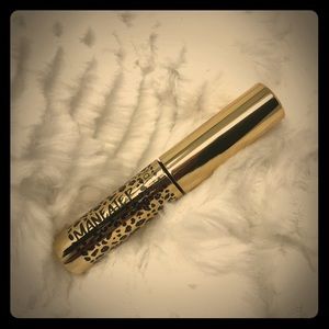 Tarte maneater voluptuous mascara